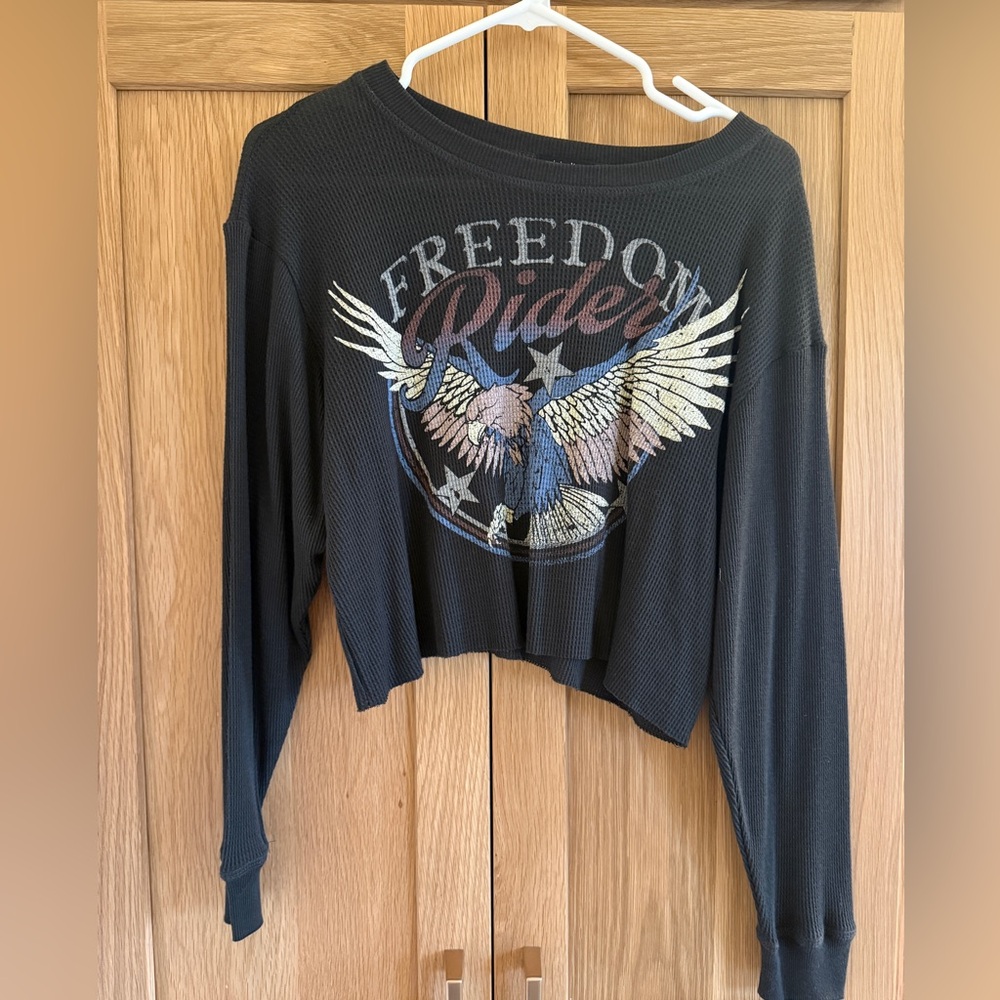 Brand new! Women’s cropped waffle knit top